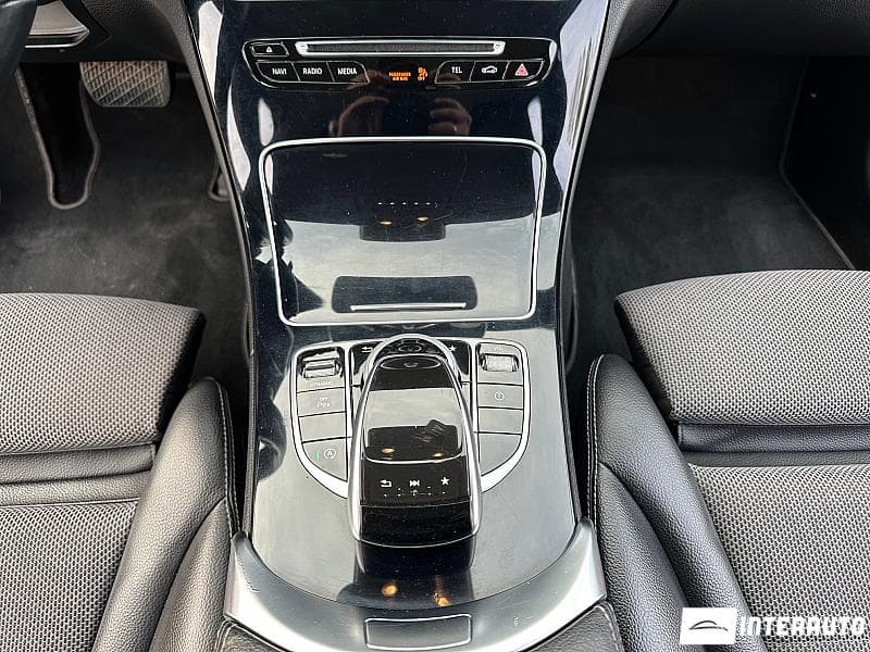 2017 Mercedes C 220 — Miniatură 12