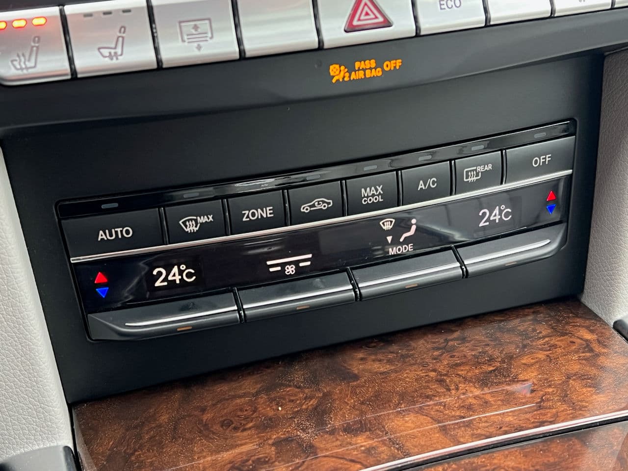 2015 Mercedes E 250 — Miniatură 19