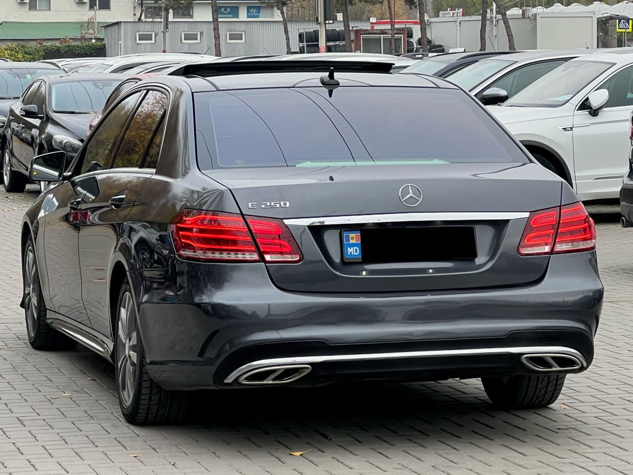 2015 Mercedes E 250 — Miniatură 4