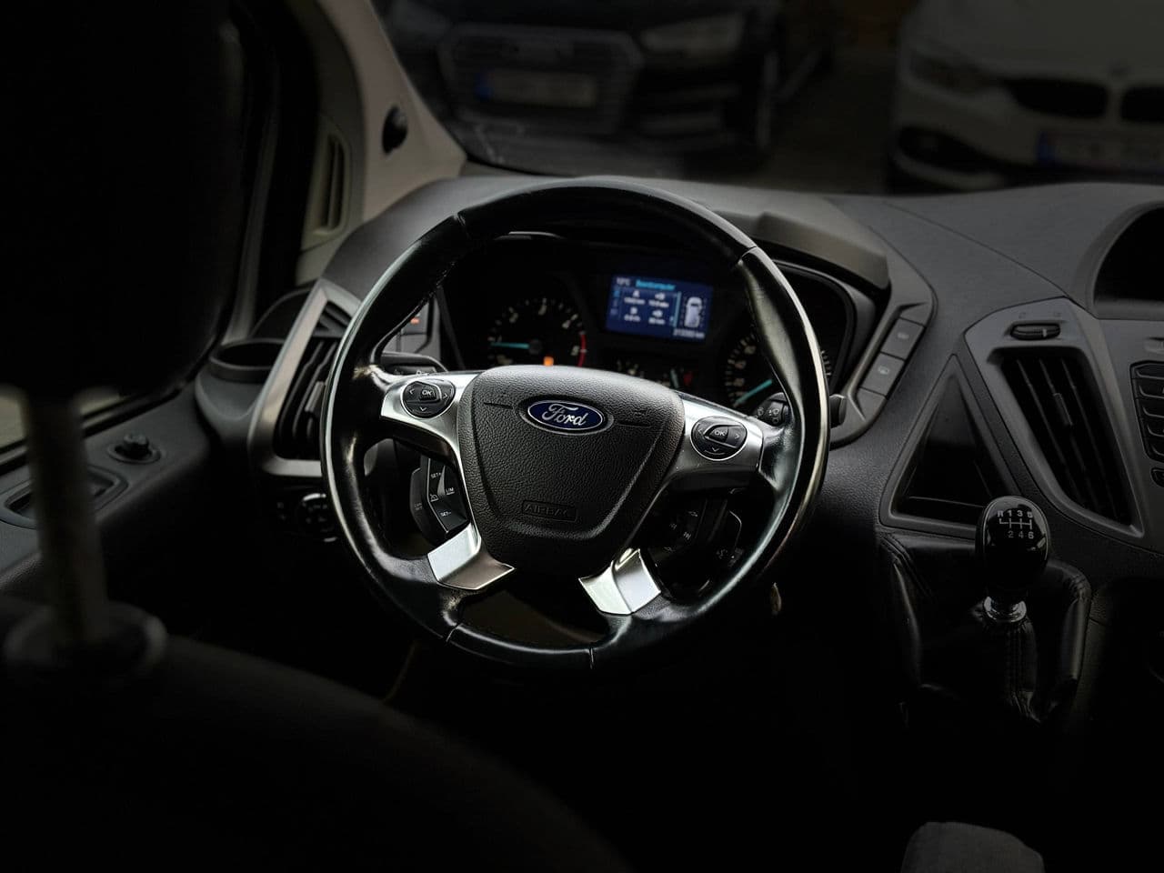2015 Ford Transit — Miniatură 7