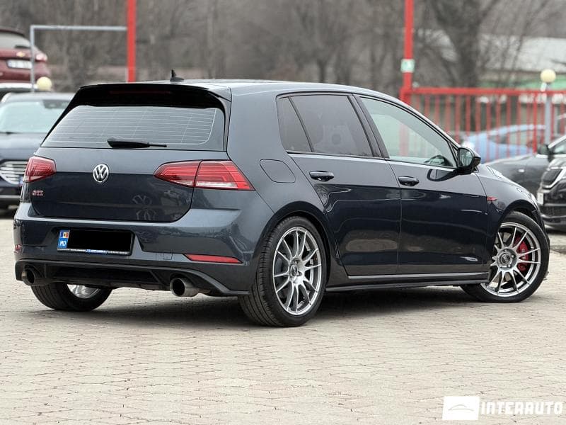 2020 Volkswagen Golf GTI — Miniatură 3