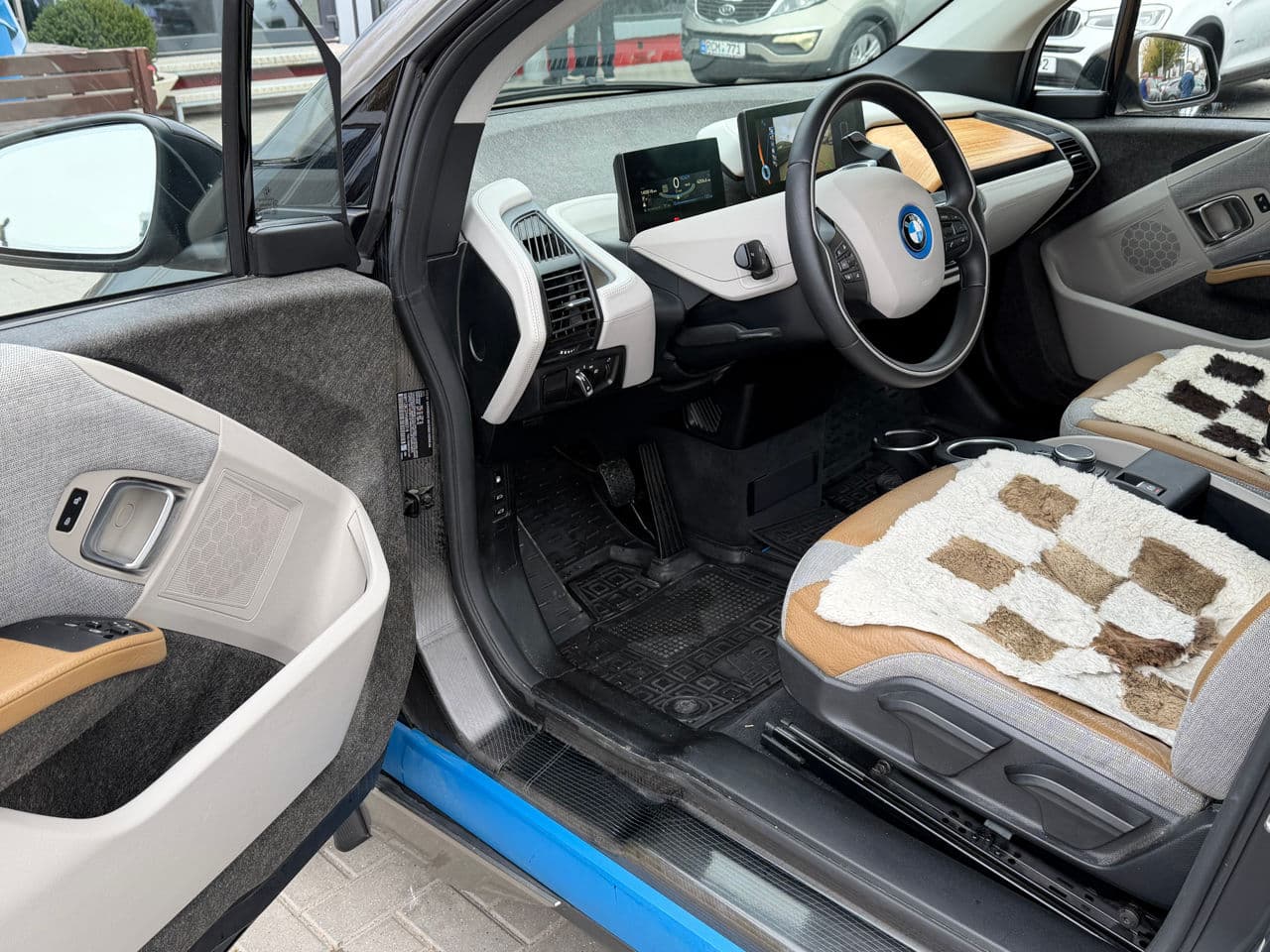 BMW i3 2017 — Миниатюра 6