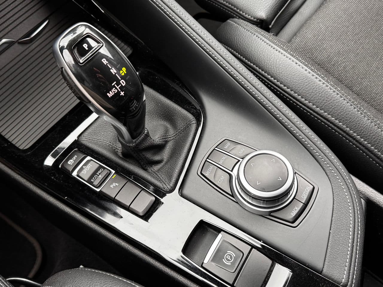 BMW X1 1.8D 2019 — Миниатюра 11