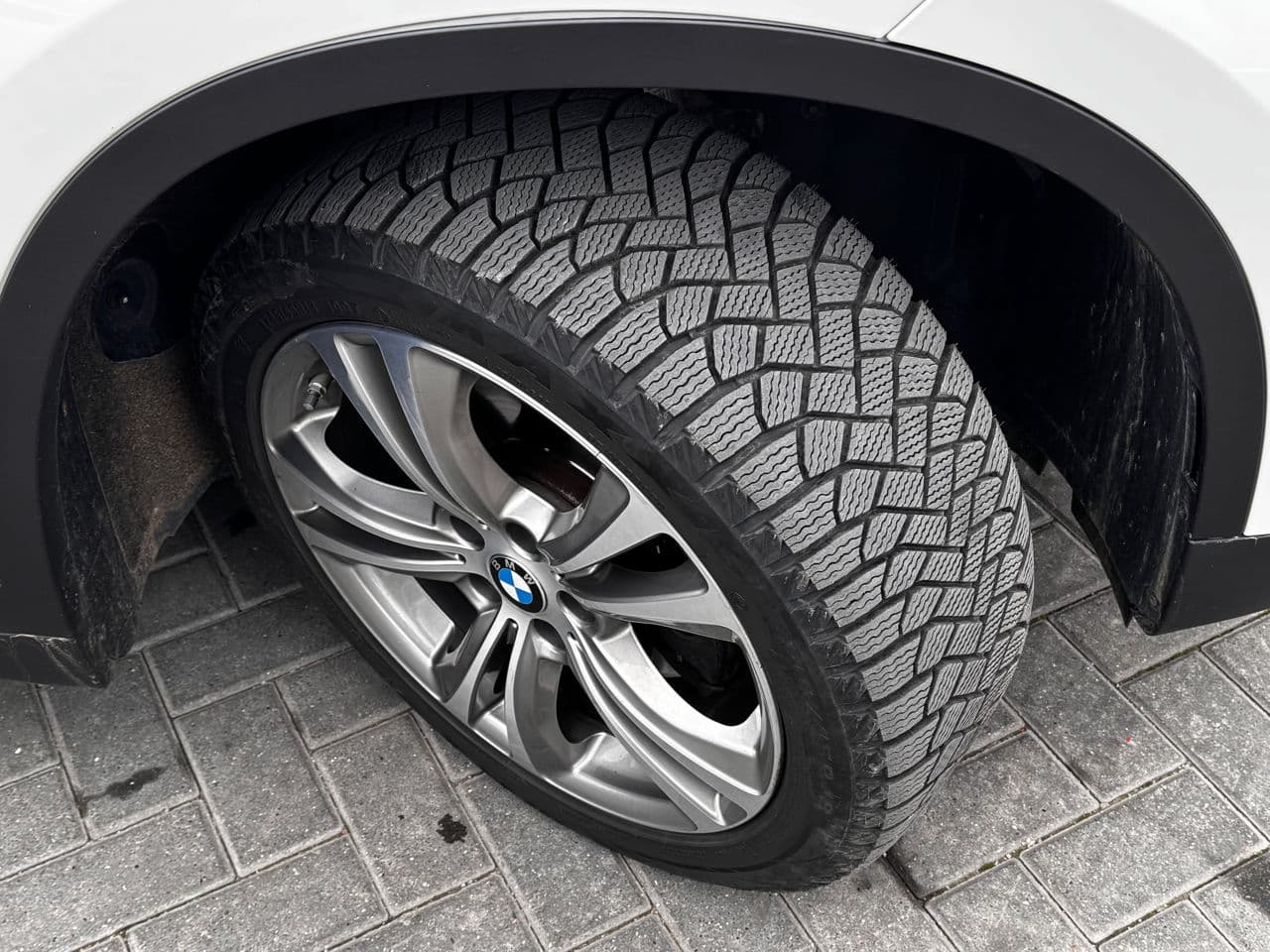 BMW X1 1.8D 2019 — Миниатюра 20