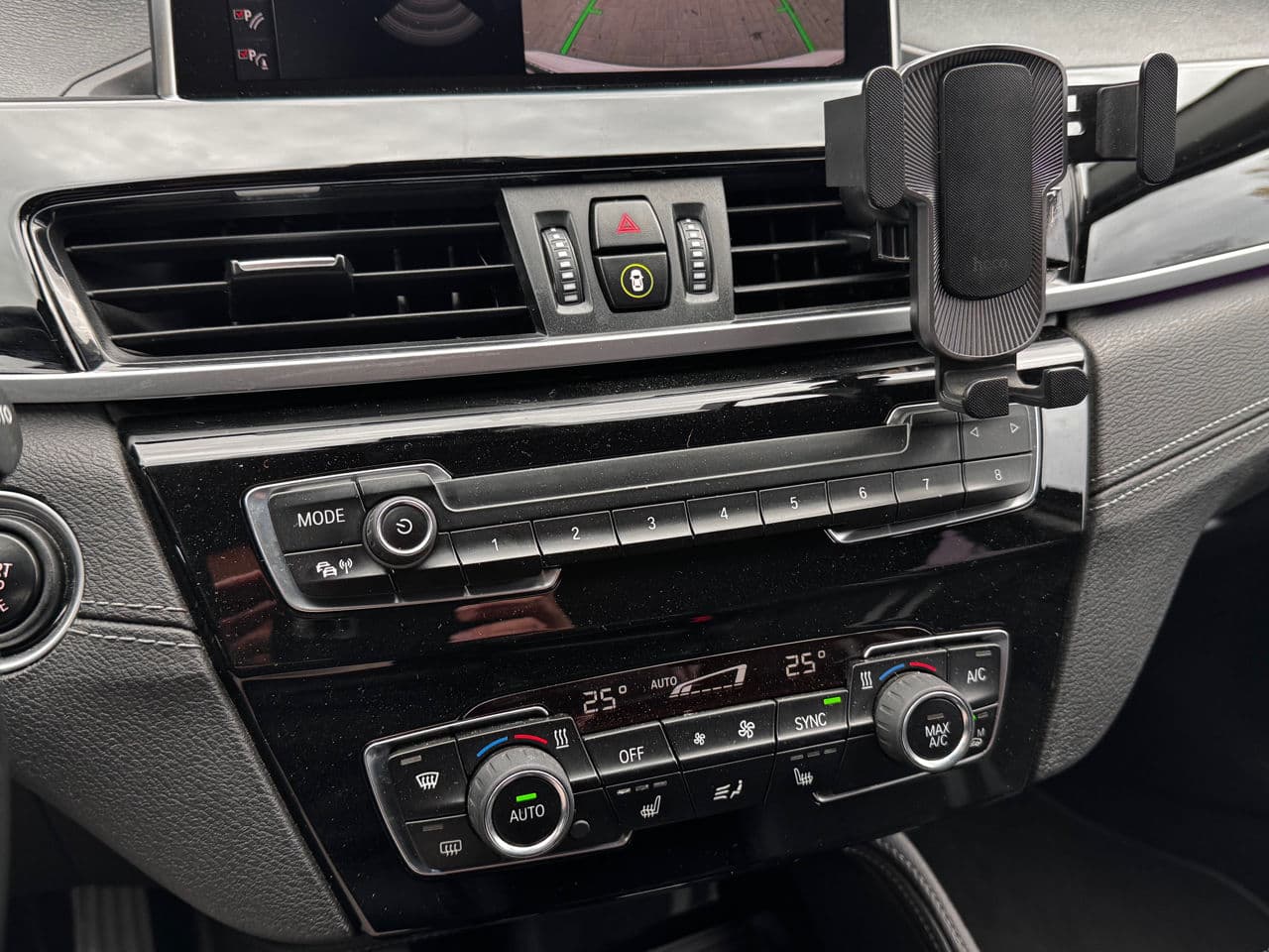 BMW X1 1.8D 2019 — Миниатюра 10