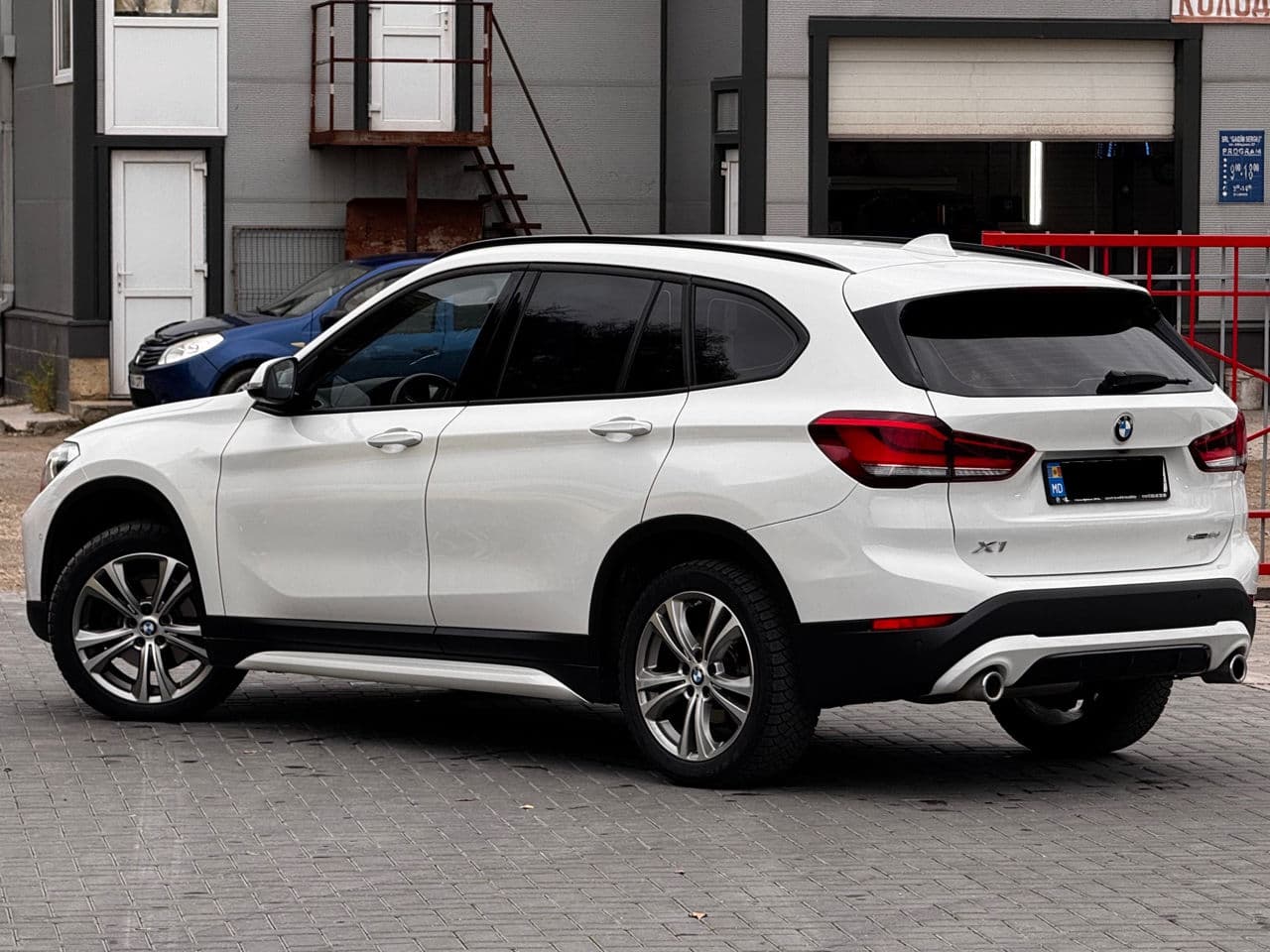 BMW X1 1.8D 2019 — Миниатюра 4