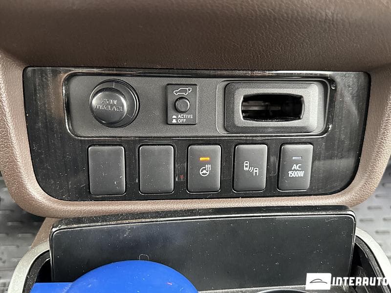 Mitsubishi Outlander 2018 — Миниатюра 23