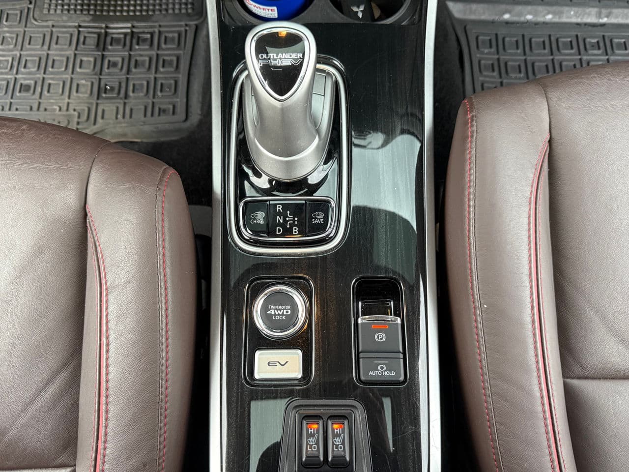 Mitsubishi Outlander 2018 — Миниатюра 12