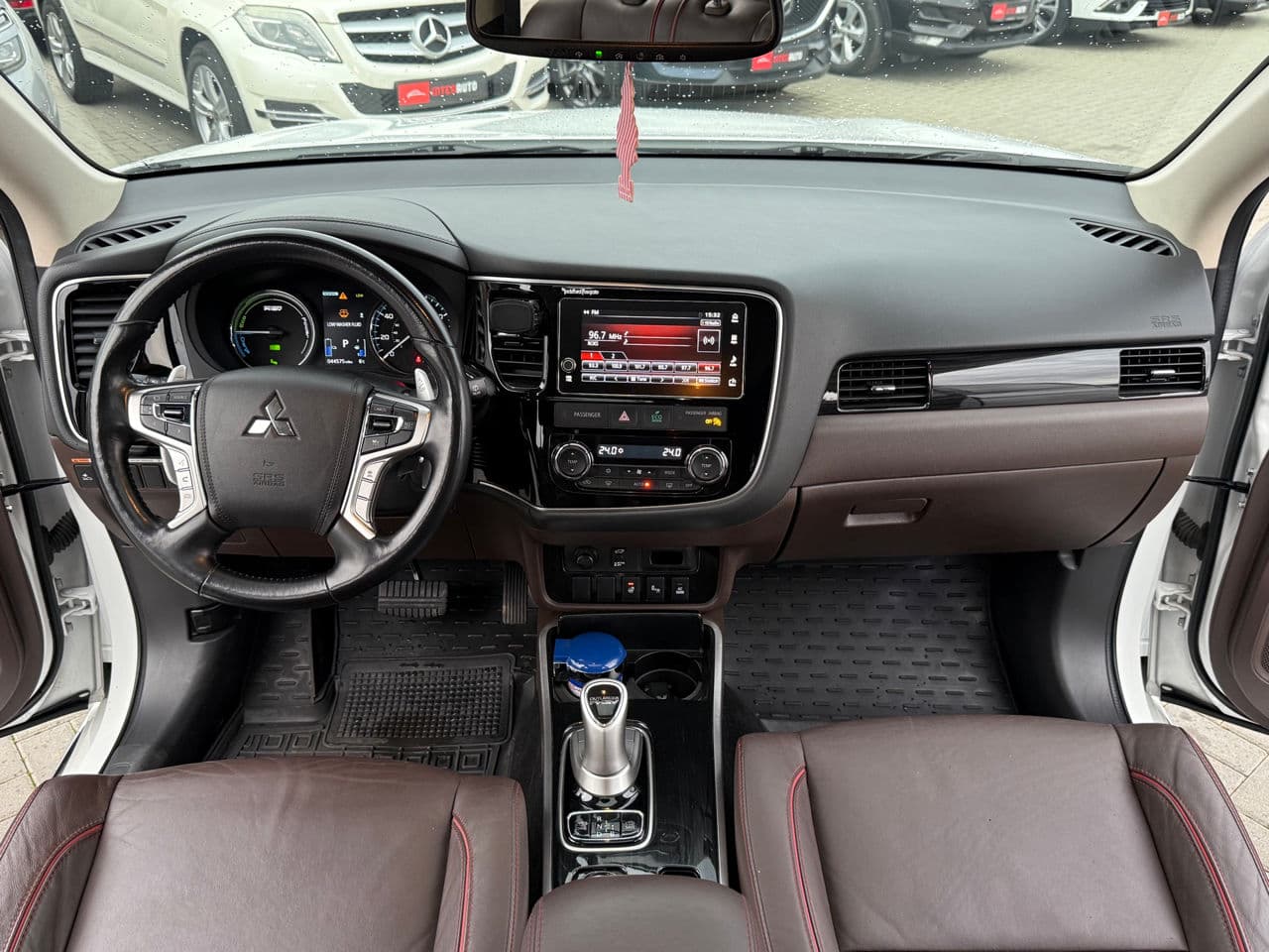 Mitsubishi Outlander 2018 — Миниатюра 6