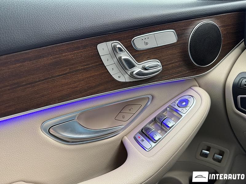 2019 Mercedes GLC 350e — Miniatură 13