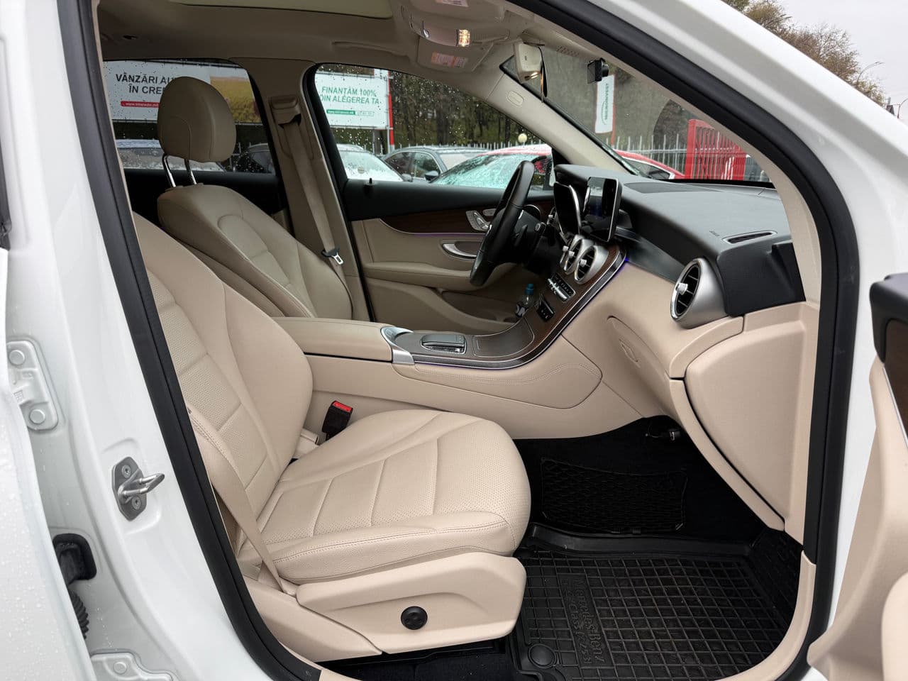 2019 Mercedes GLC 350e — Miniatură 6