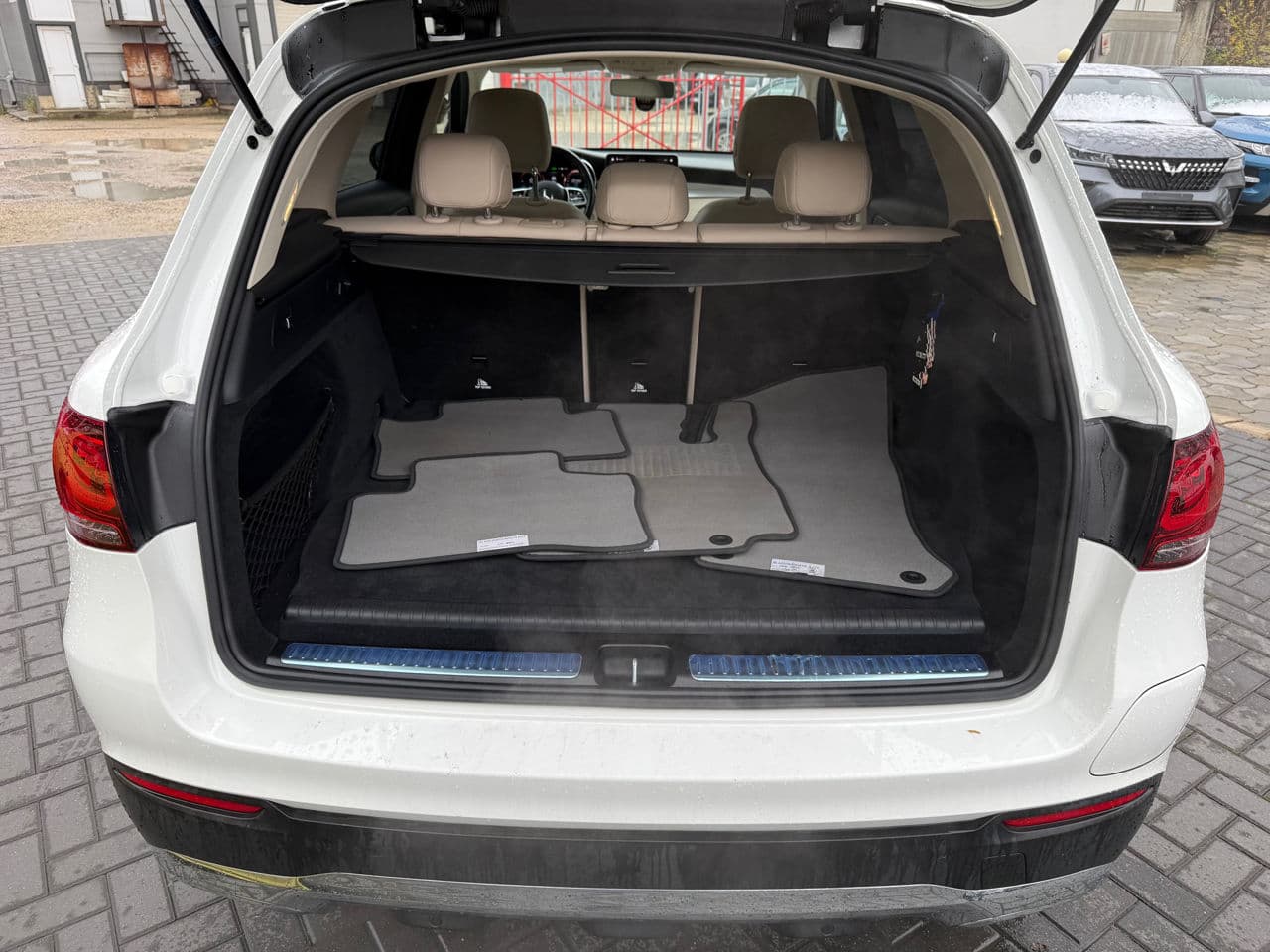 2019 Mercedes GLC 350e — Miniatură 18