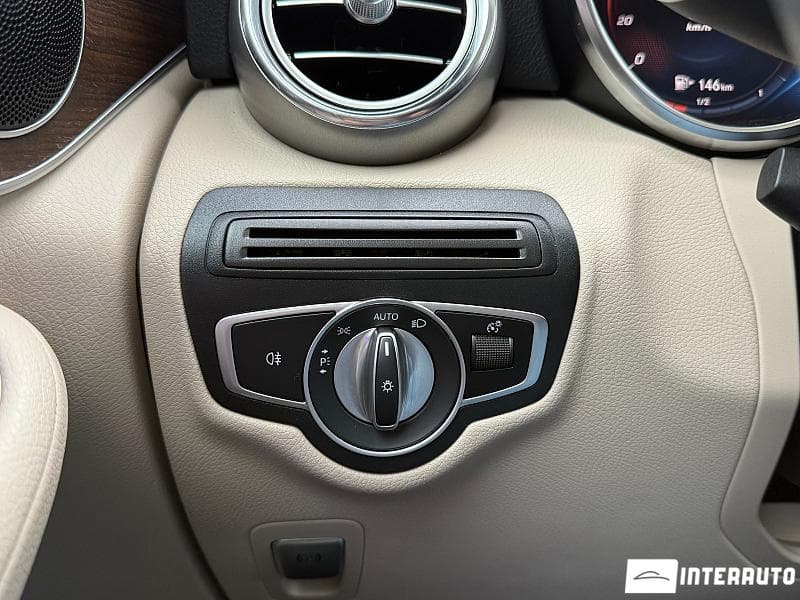 2019 Mercedes GLC 350e — Miniatură 14