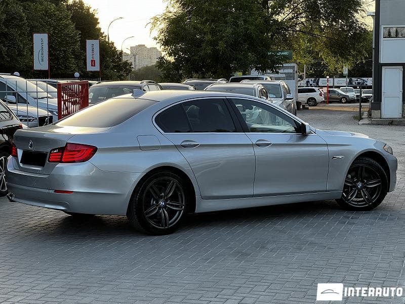 BMW 530 2010 — Миниатюра 3