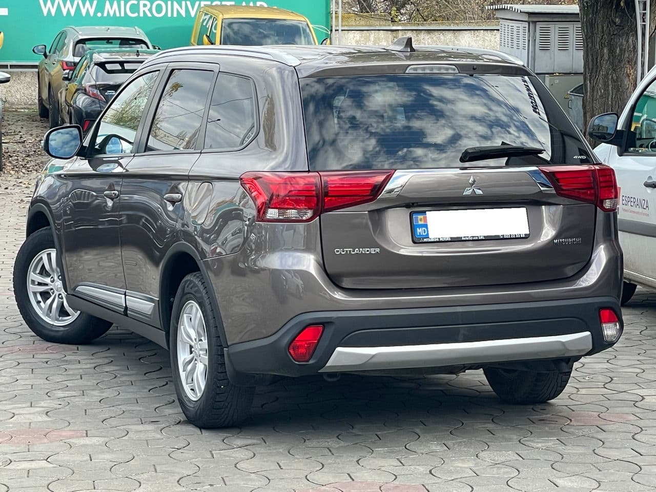 2017 Mitsubishi Outlander — Miniatură 4