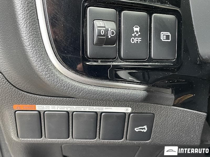 2017 Mitsubishi Outlander — Miniatură 9