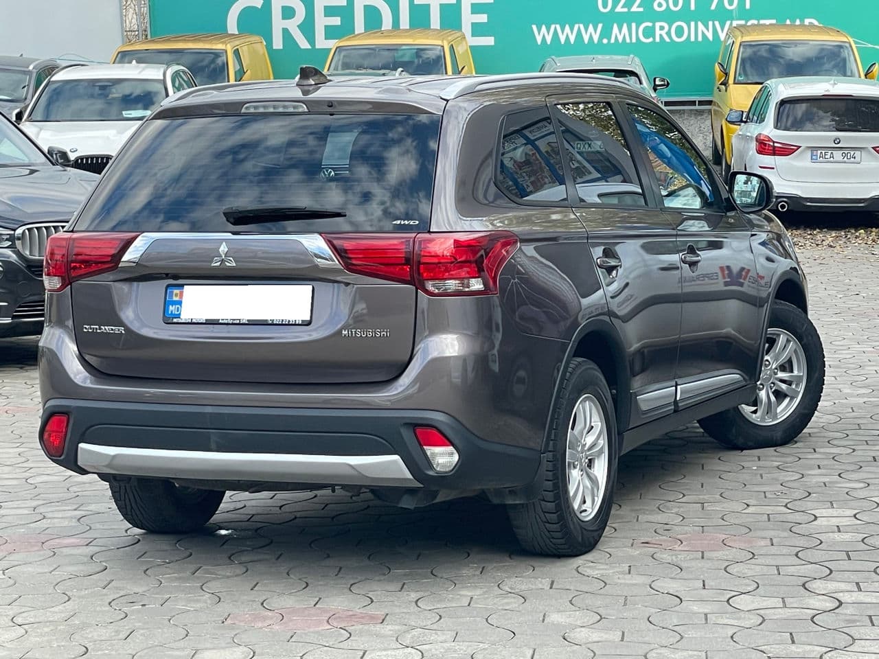 2017 Mitsubishi Outlander — Miniatură 3
