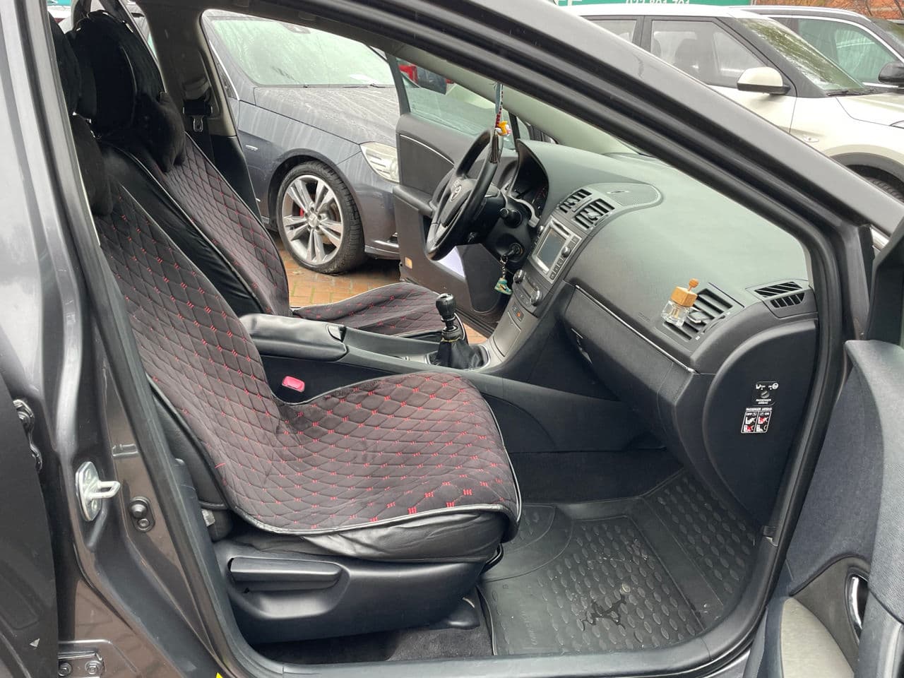 2009 Toyota Avensis — Miniatură 17