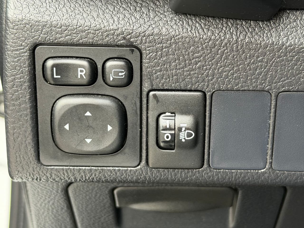 2016 Toyota Auris — Miniatură 9