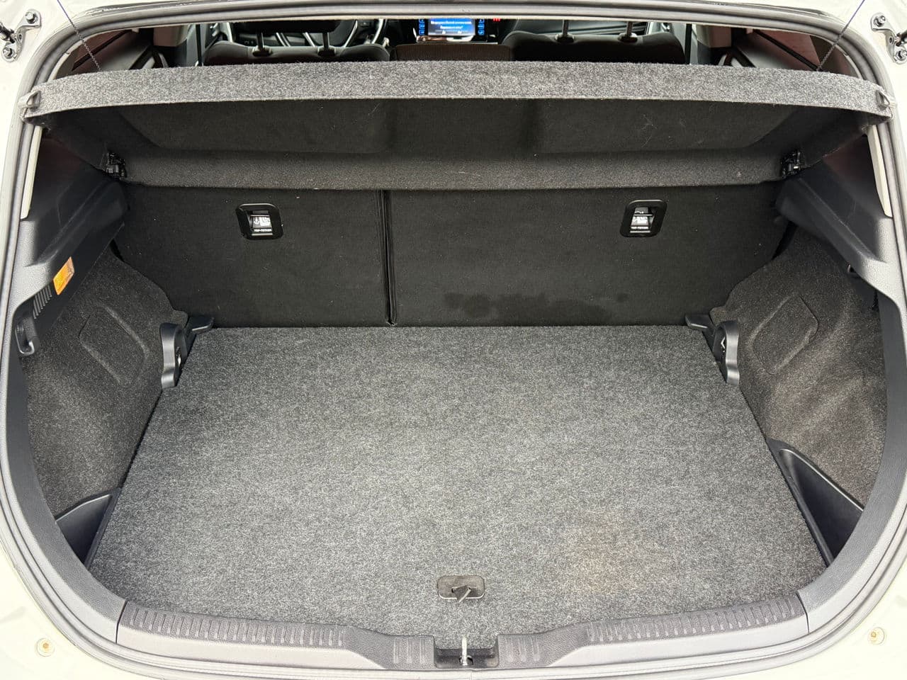 2016 Toyota Auris — Miniatură 17