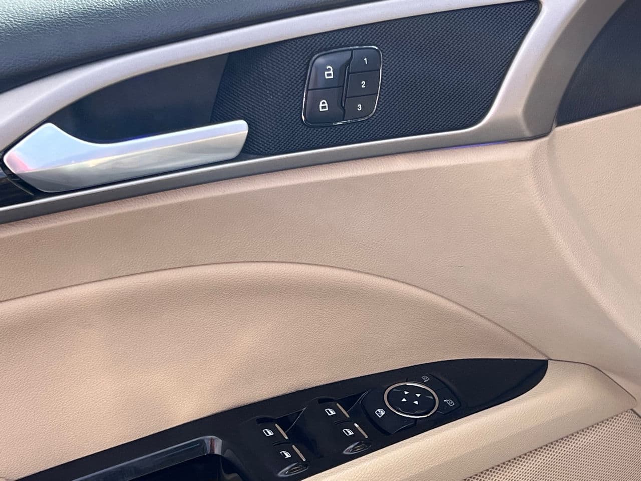 Ford Fusion 2012 — Миниатюра 13