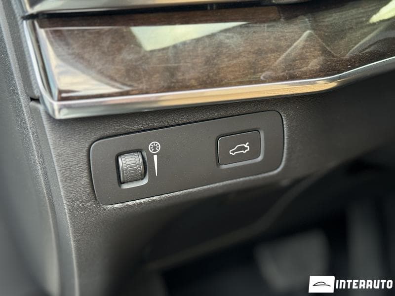 Volvo XC 90 2016 — Миниатюра 7