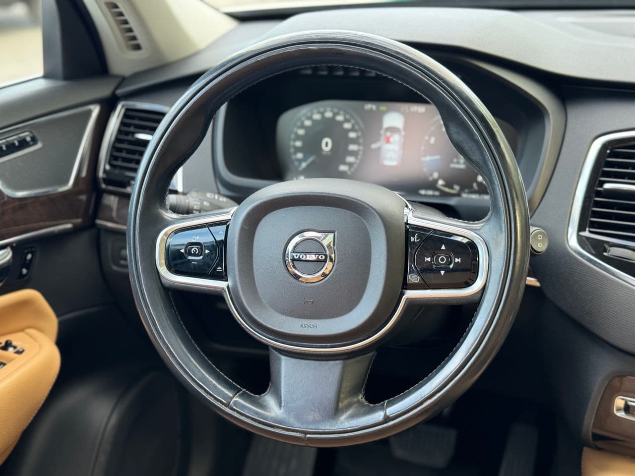 Volvo XC 90 2016 — Миниатюра 10