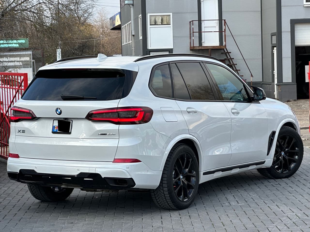 BMW X5 4.5e 2021 — Миниатюра 2