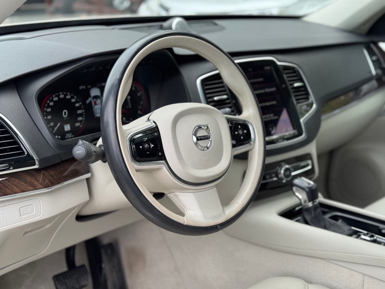 Volvo XC 90 2016 — Миниатюра 12