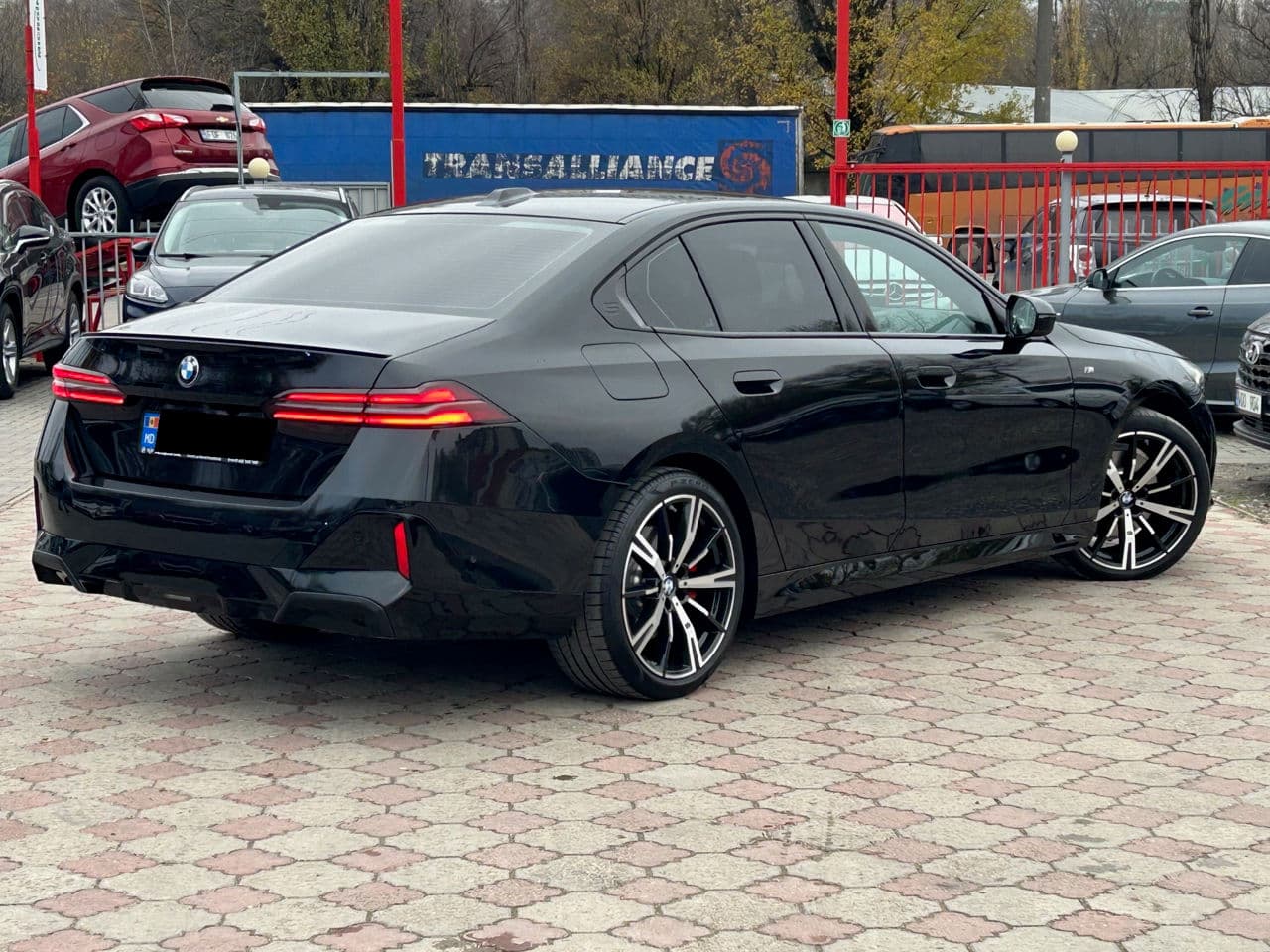 2023 BMW 520 — Miniatură 3