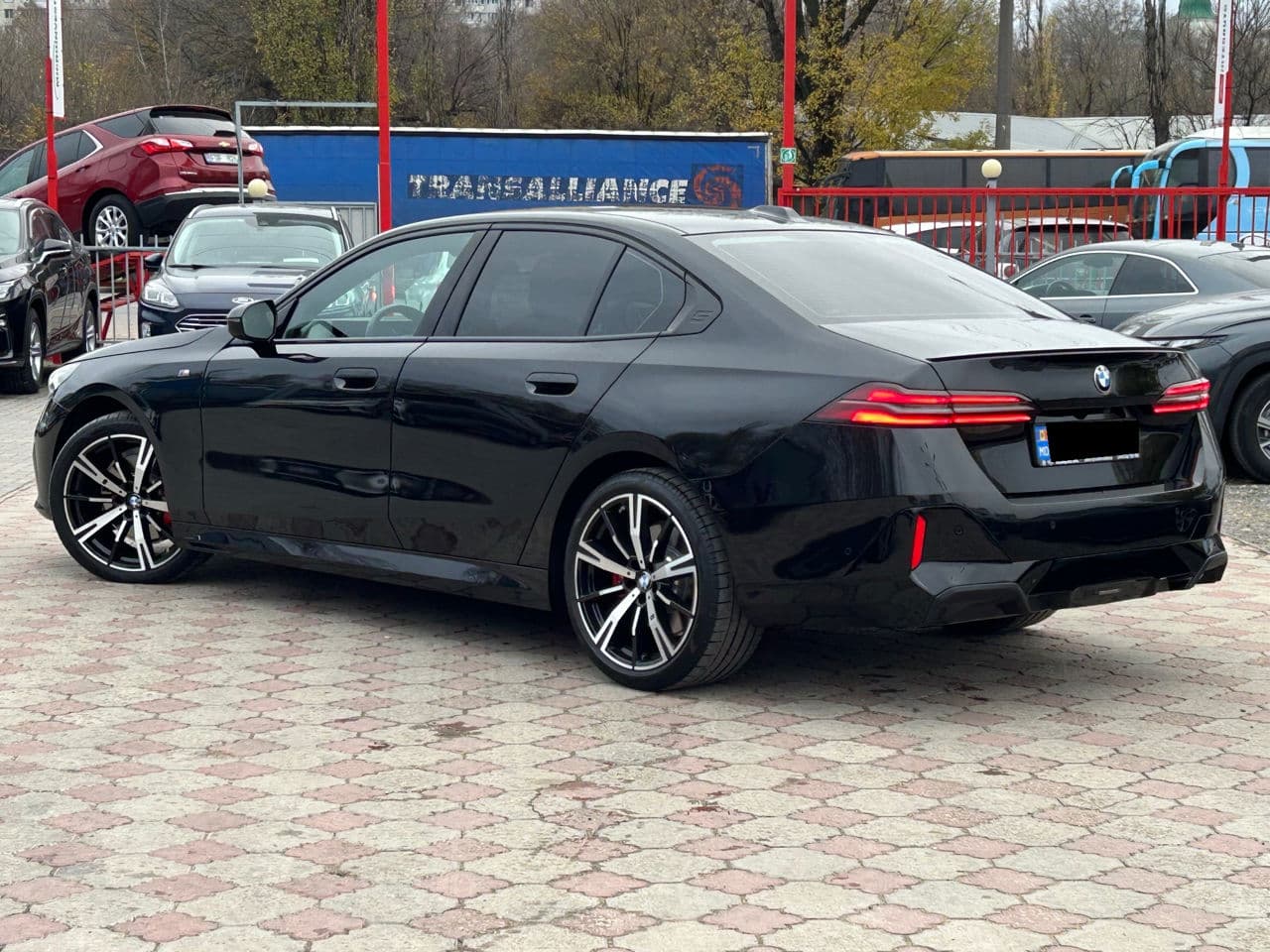2023 BMW 520 — Miniatură 2