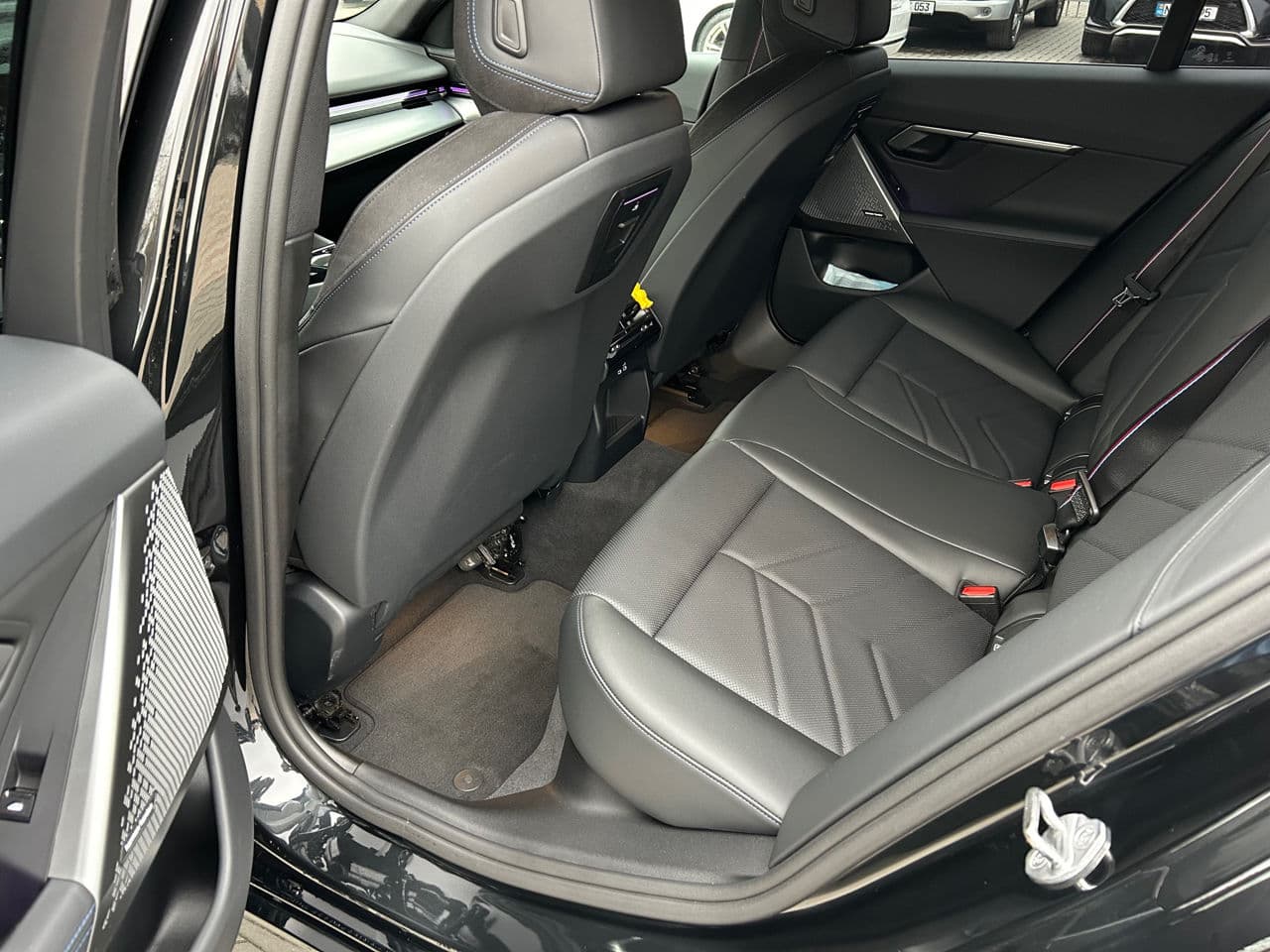 2023 BMW 520 — Miniatură 19