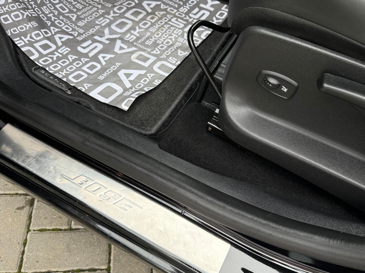 2015 Renault Grand Scenic — Miniatură 18