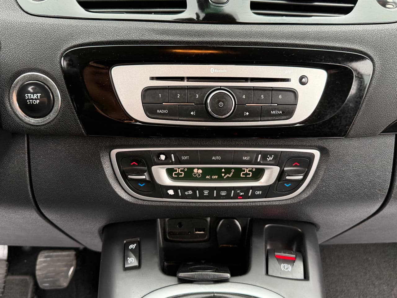 2015 Renault Grand Scenic — Miniatură 10
