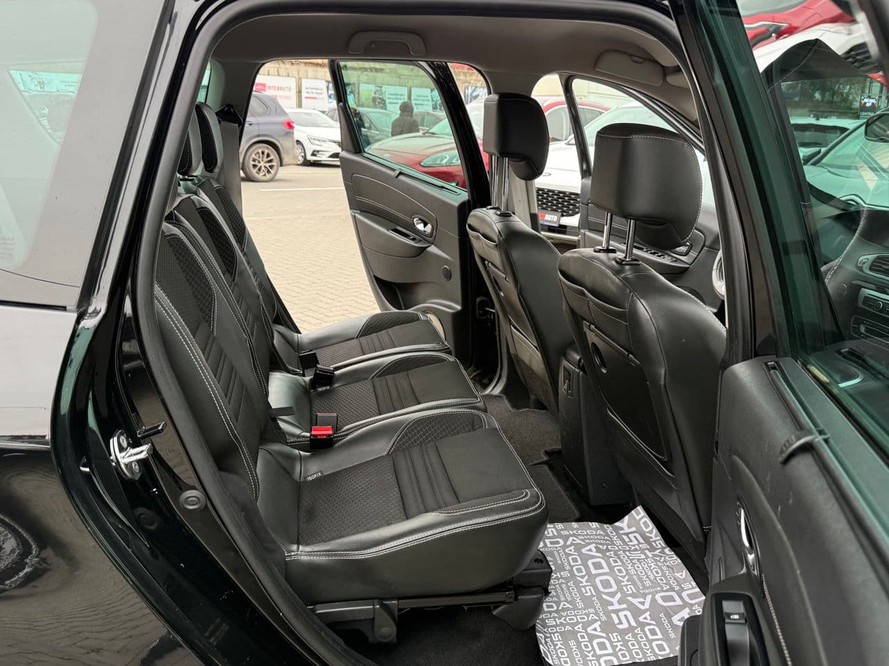 2015 Renault Grand Scenic — Miniatură 13