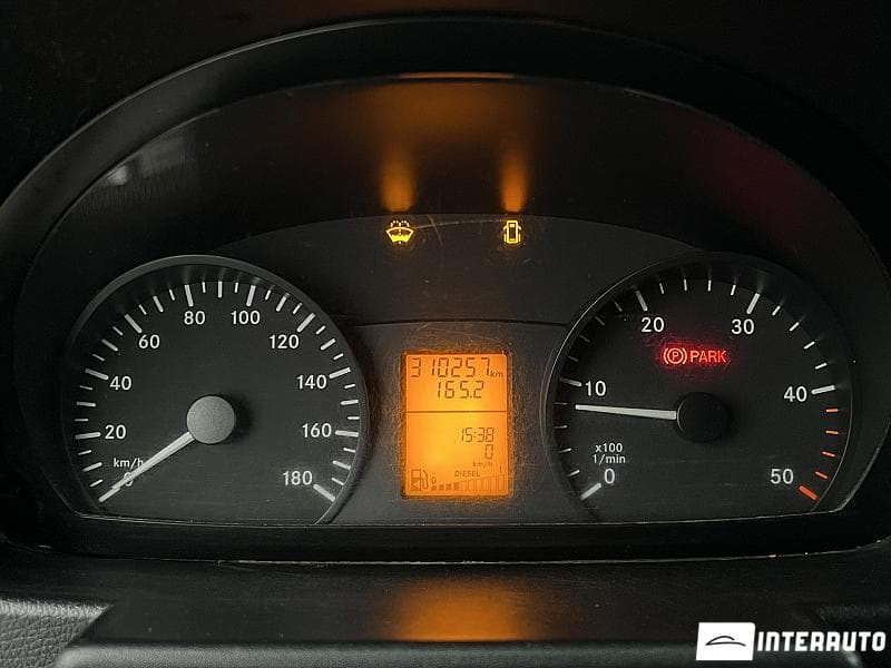 2010 Mercedes Sprinter — Miniatură 6