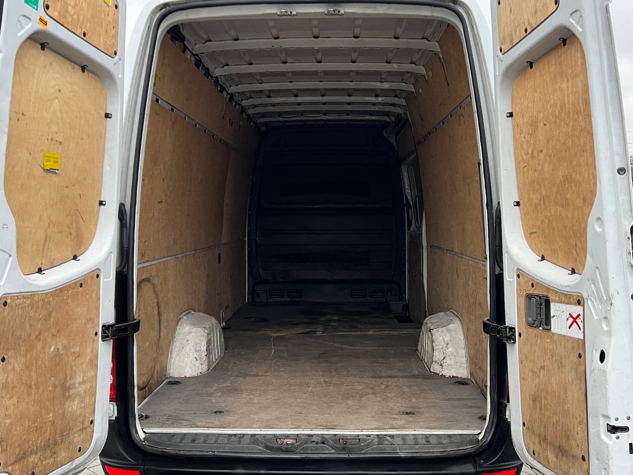 2010 Mercedes Sprinter — Miniatură 14