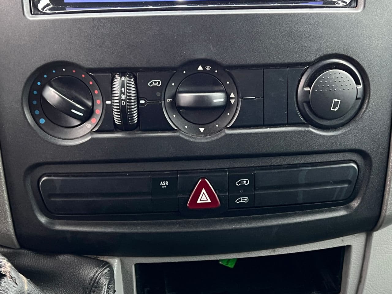 2010 Mercedes Sprinter — Miniatură 9