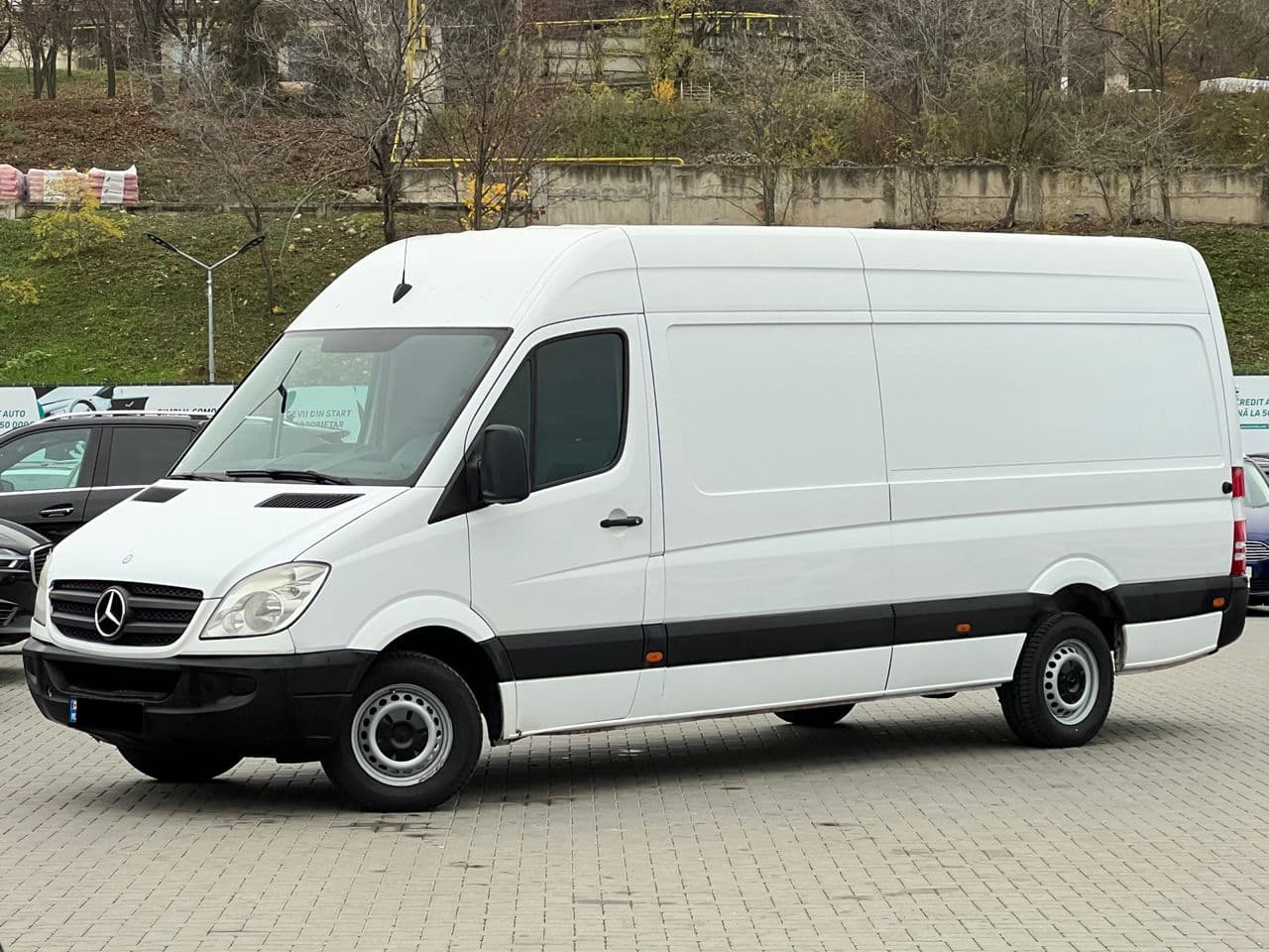 2010 Mercedes Sprinter — Miniatură 2