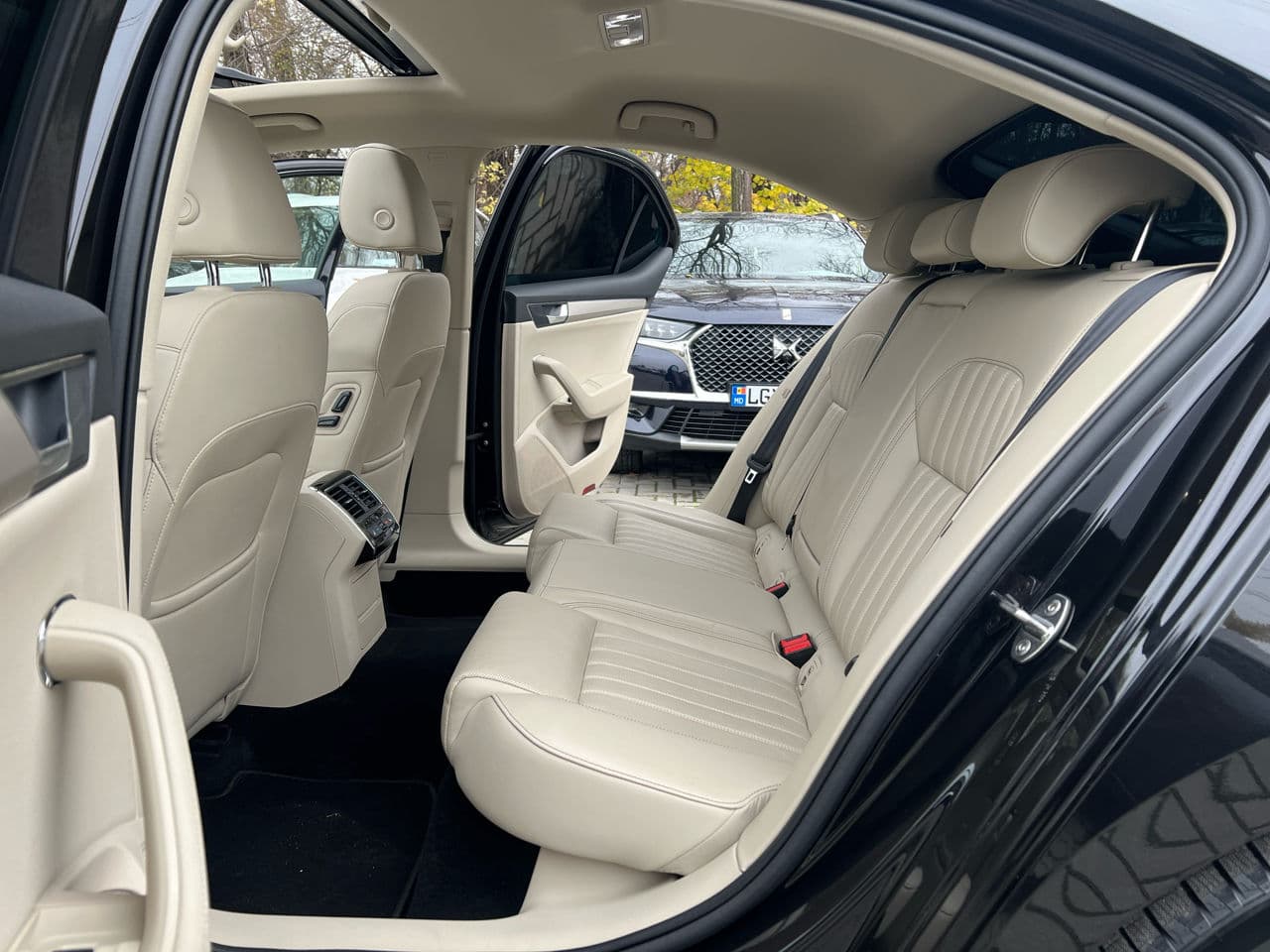 2020 Skoda Superb — Miniatură 23
