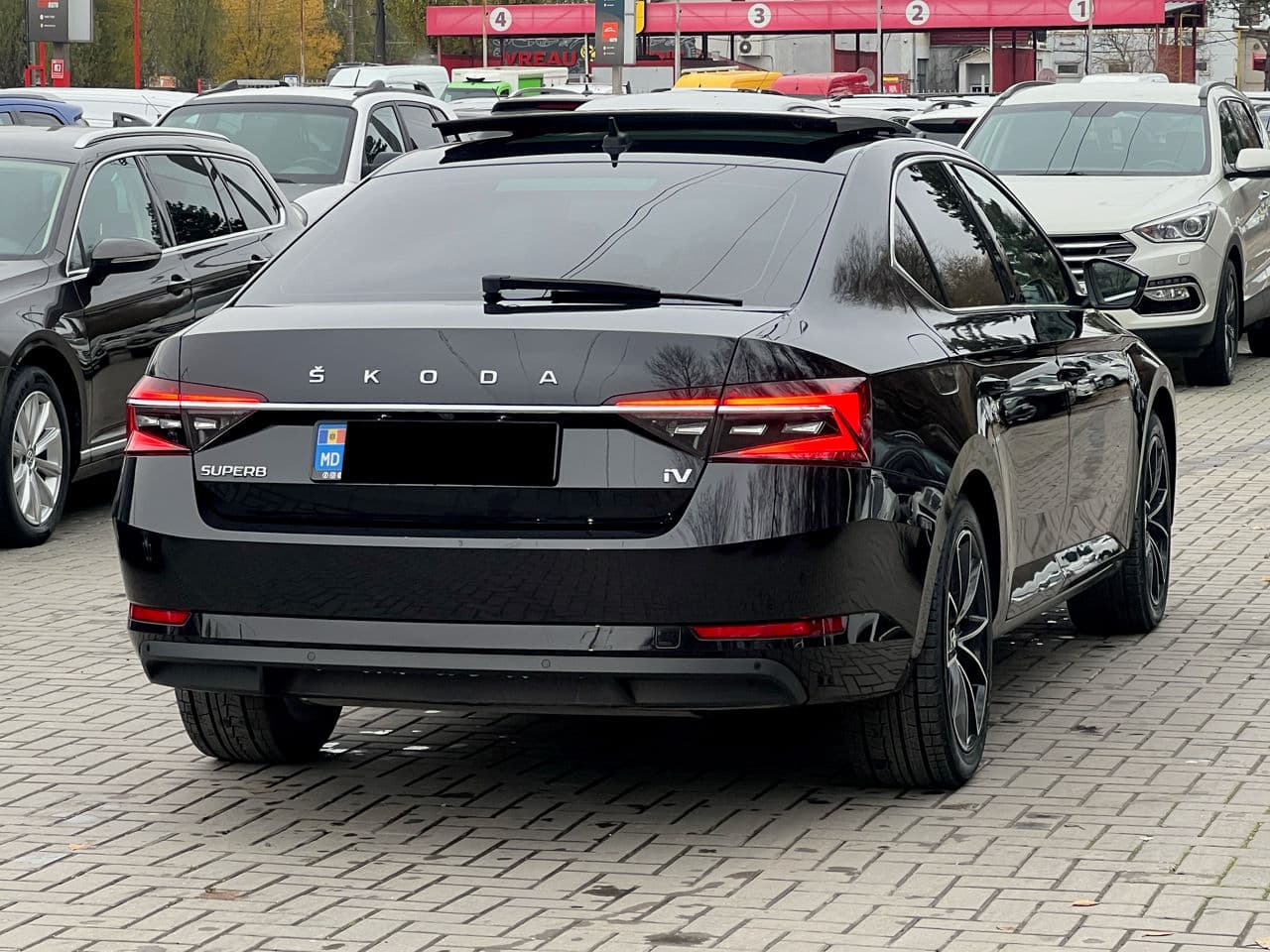2020 Skoda Superb — Miniatură 2