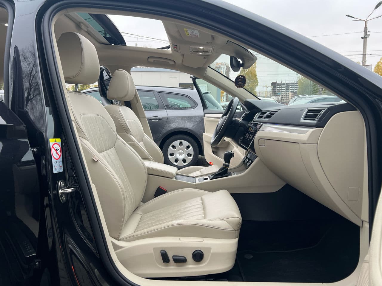 2020 Skoda Superb — Miniatură 20
