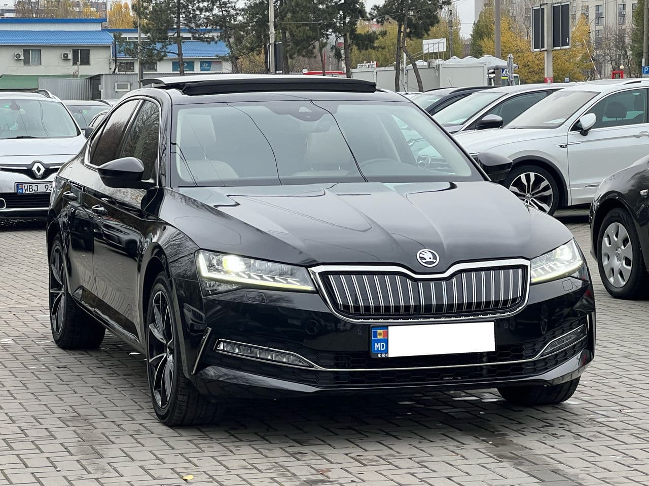 2020 Skoda Superb — Miniatură 3