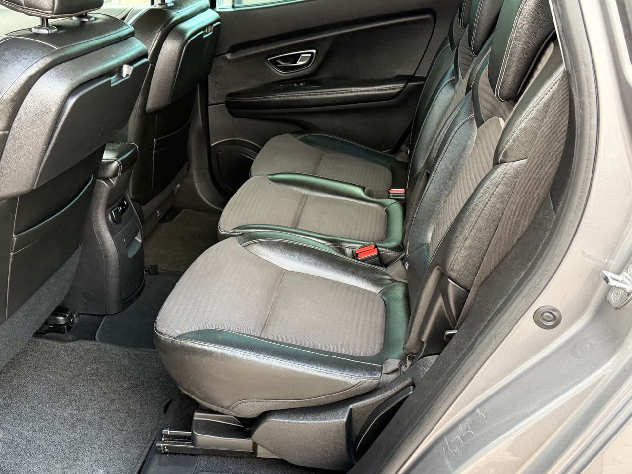 Renault Grand Scenic 2016 — Миниатюра 16