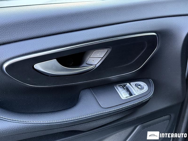 2021 Mercedes V 300 — Miniatură 15