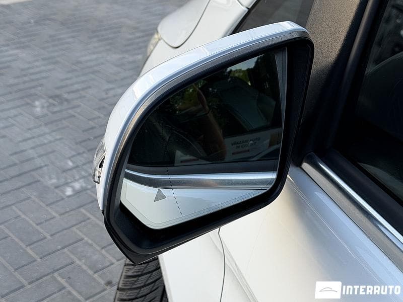 2021 Mercedes V 300 — Miniatură 5