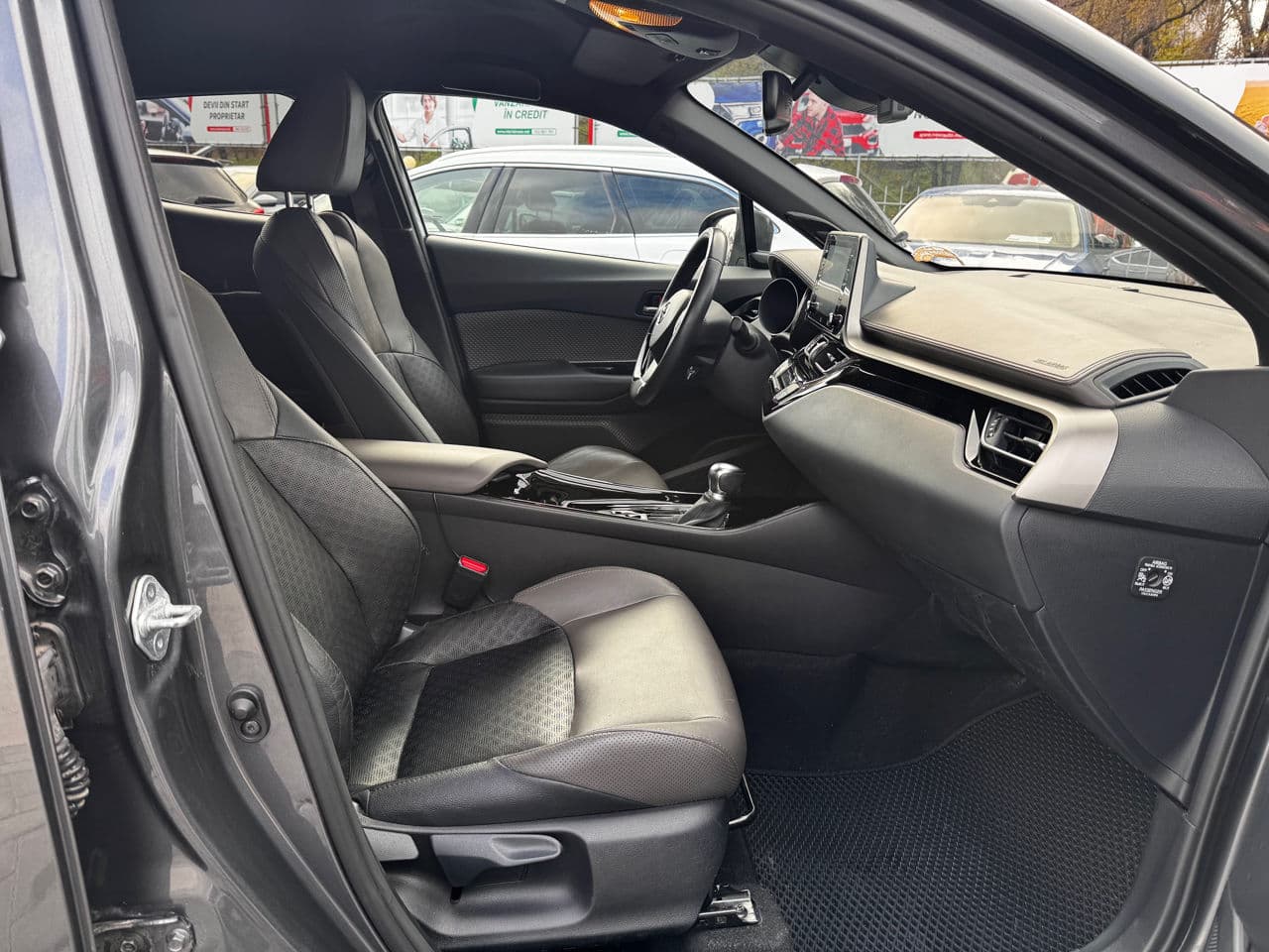 2021 Toyota C-HR — Miniatură 5