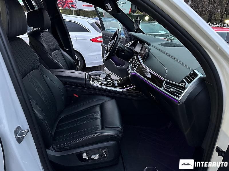 2020 BMW X7 4.0i — Miniatură 16