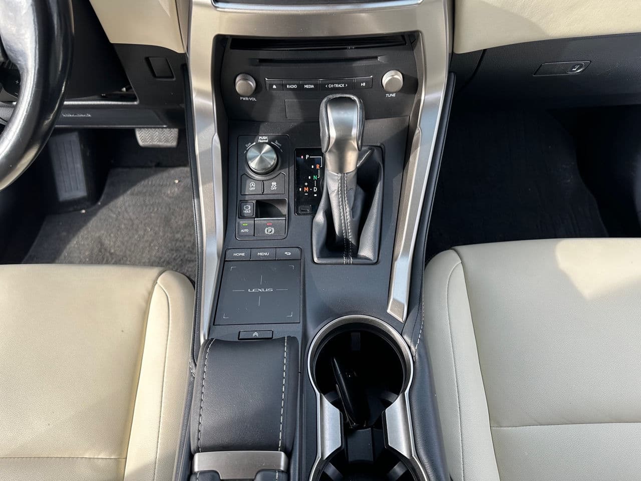 Lexus NX 200 2017 — Миниатюра 11