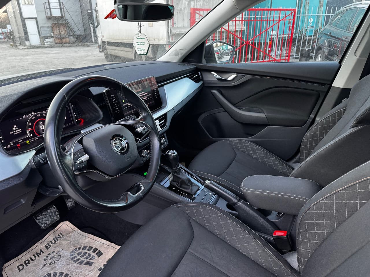 2021 Skoda Kamiq — Miniatură 5